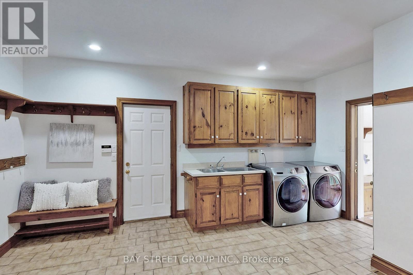 902 Shaver Road, Hamilton, Ontario  L9G 3K9 - Photo 26 - X13224022