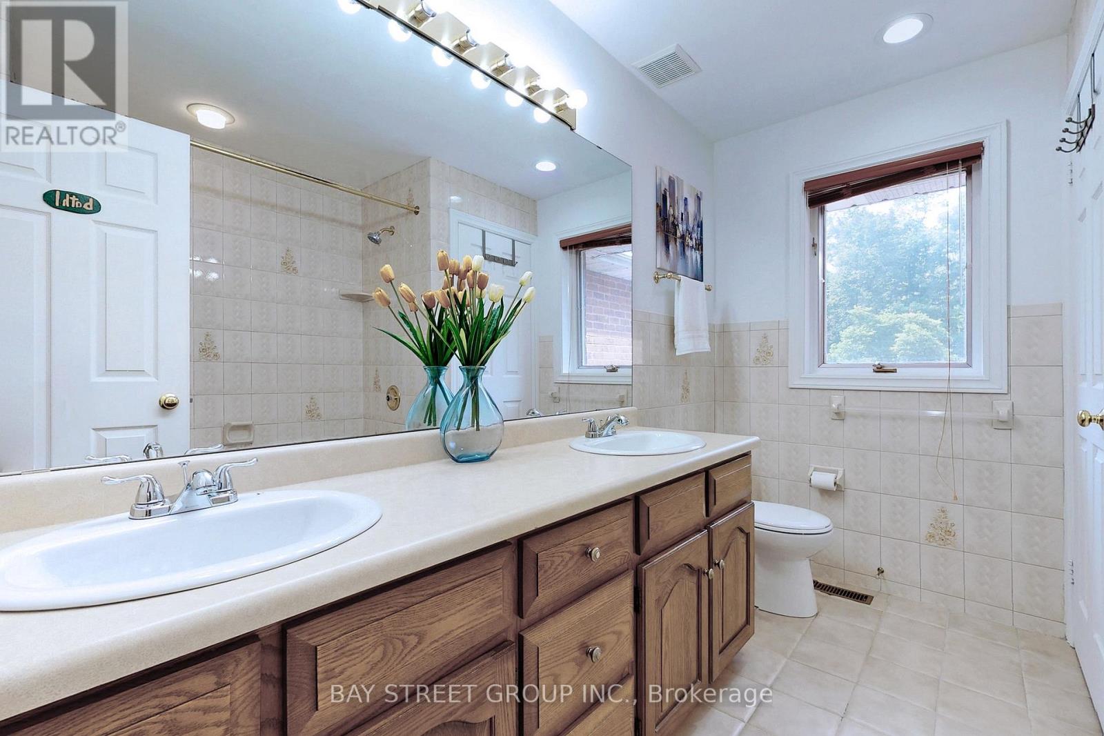 902 Shaver Road, Hamilton, Ontario  L9G 3K9 - Photo 34 - X13224022