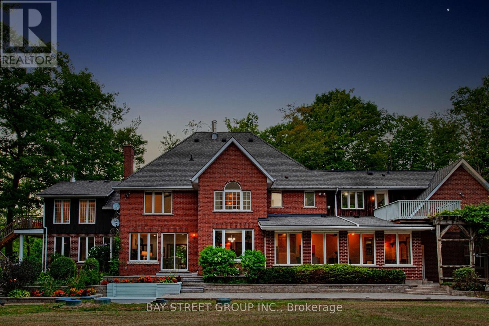 902 Shaver Road, Hamilton, Ontario  L9G 3K9 - Photo 6 - X13224022