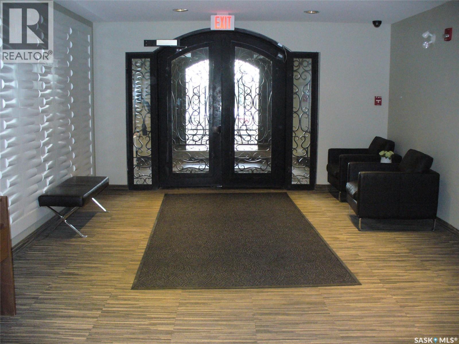 210 1610 Dakota Drive, Regina, Saskatchewan  S4W 0Z5 - Photo 2 - SK037822