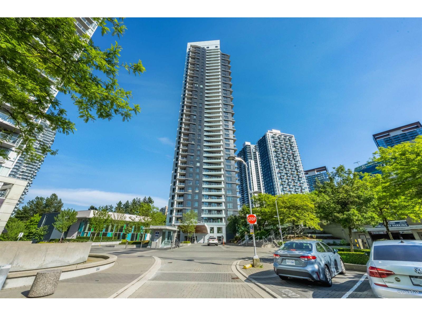 2404 9887 WHALLEY BOULEVARD, surrey, British Columbia