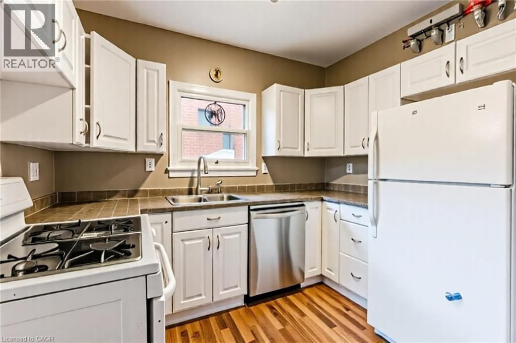 172 Markland Street, Hamilton, Ontario  L8P 2K5 - Photo 12 - 40786751