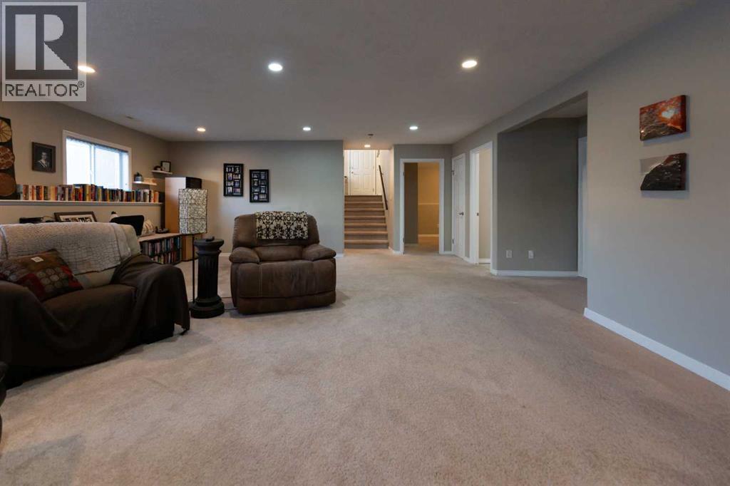 65 Heritage Circle W, Lethbridge, Alberta  T1K 7T3 - Photo 35 - A2289412