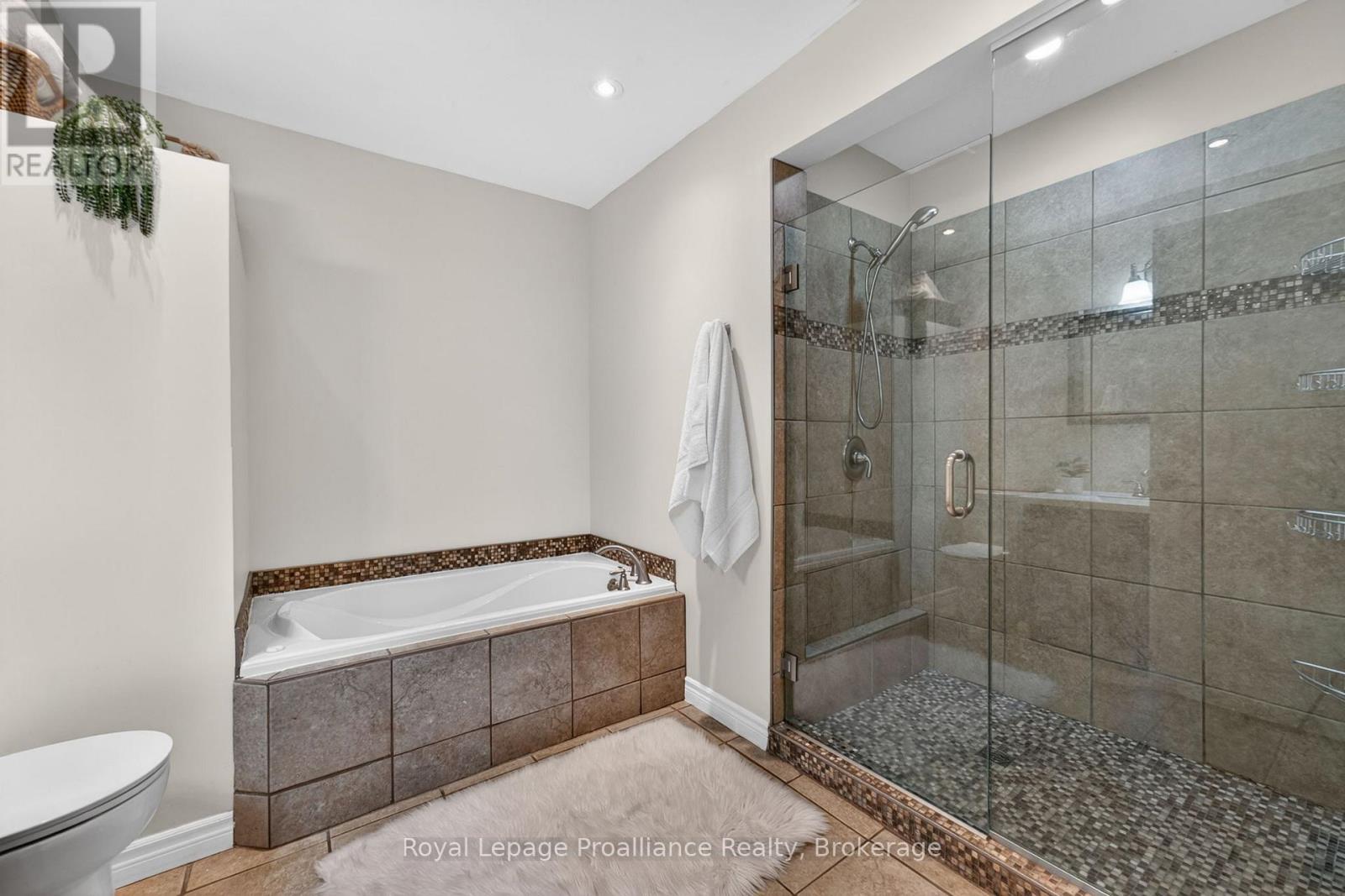 112 Huycks Bay Road, Prince Edward County, Ontario  K0K 3L0 - Photo 12 - X13224382