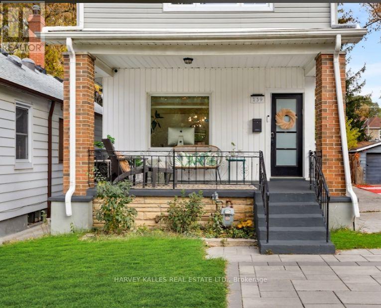 139 King Edward Avenue, Toronto, Ontario  M4C 5J7 - Photo 2 - E13223858