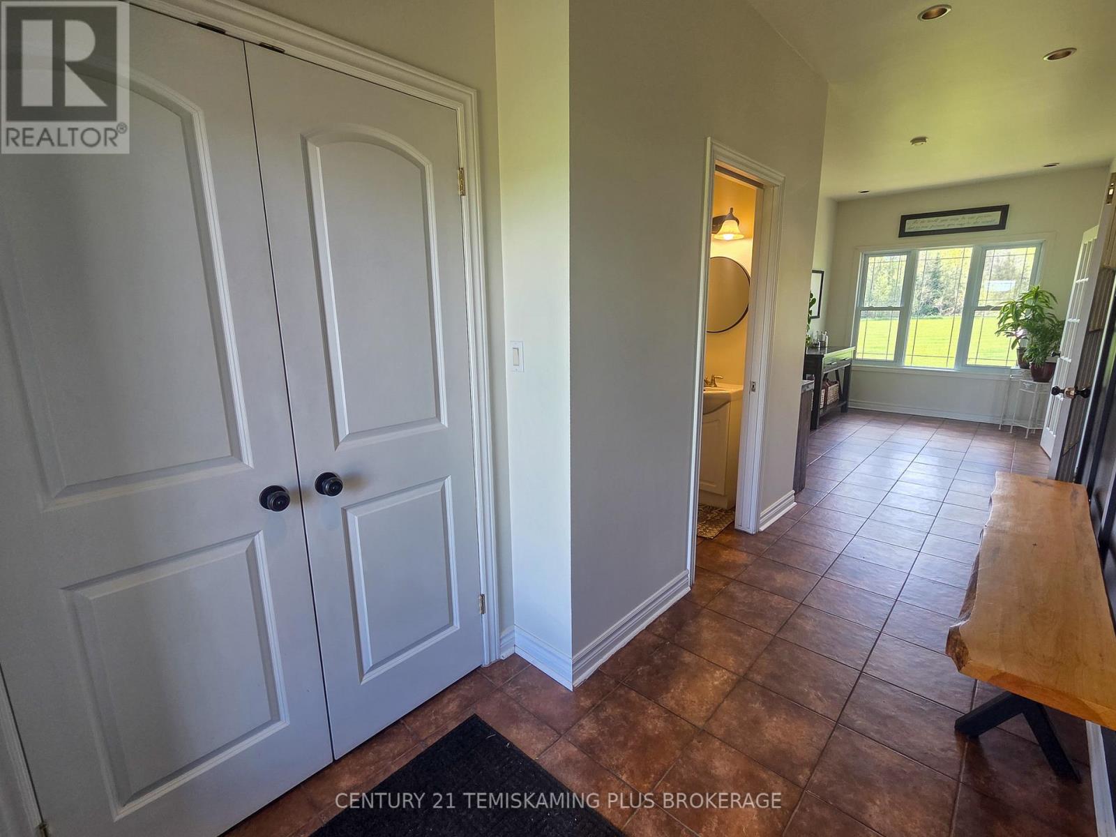 414305 Bryans Road, Englehart, Ontario P0J 1H0 - Photo 4 - T13224358