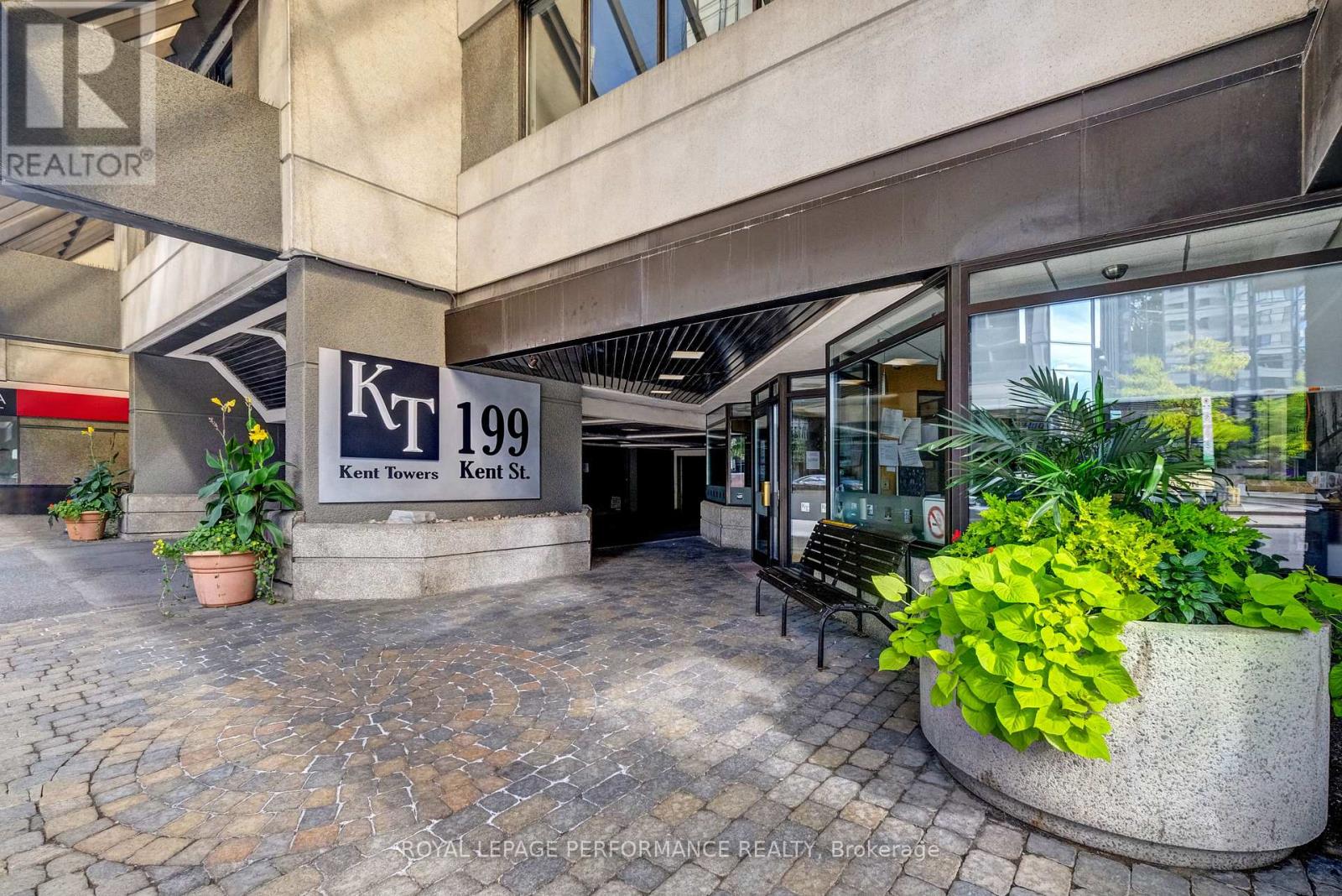 205 - 199 Kent Street, Ottawa, Ontario  K2P 2K8 - Photo 2 - X13224442