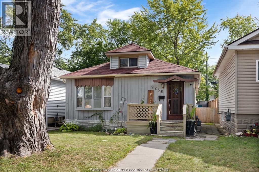2256 CHURCH, Windsor, Ontario