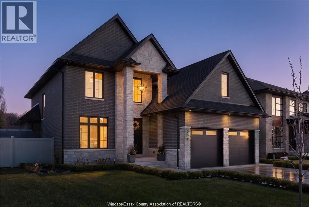 256 XAVIER CIRCLE, Lakeshore, Ontario