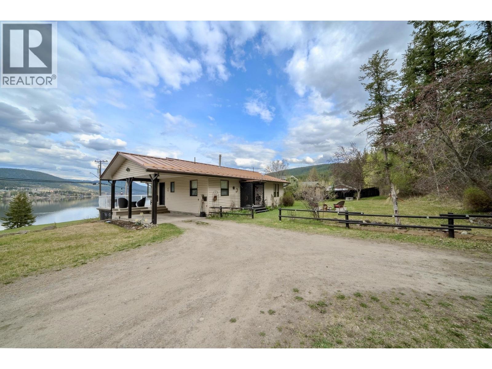 1273 South Lakeside Drive, Williams Lake, British Columbia V2G 3A7 - Photo 1 - R3119794