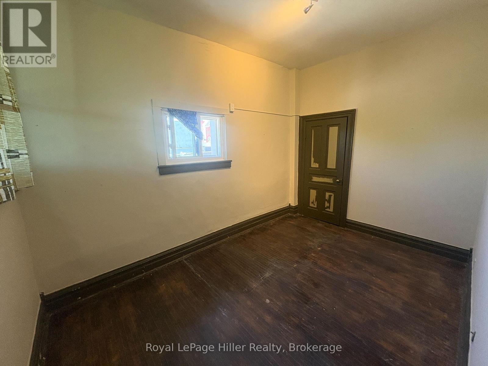 34 Ontario Street, Stratford, Ontario  N5A 3G8 - Photo 7 - X12501566