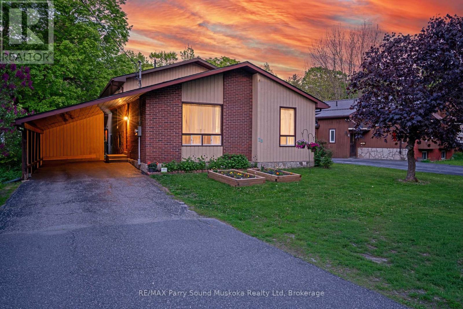 28 Forest Street, Parry Sound, Ontario  P2A 2P9 - Photo 1 - X12849086