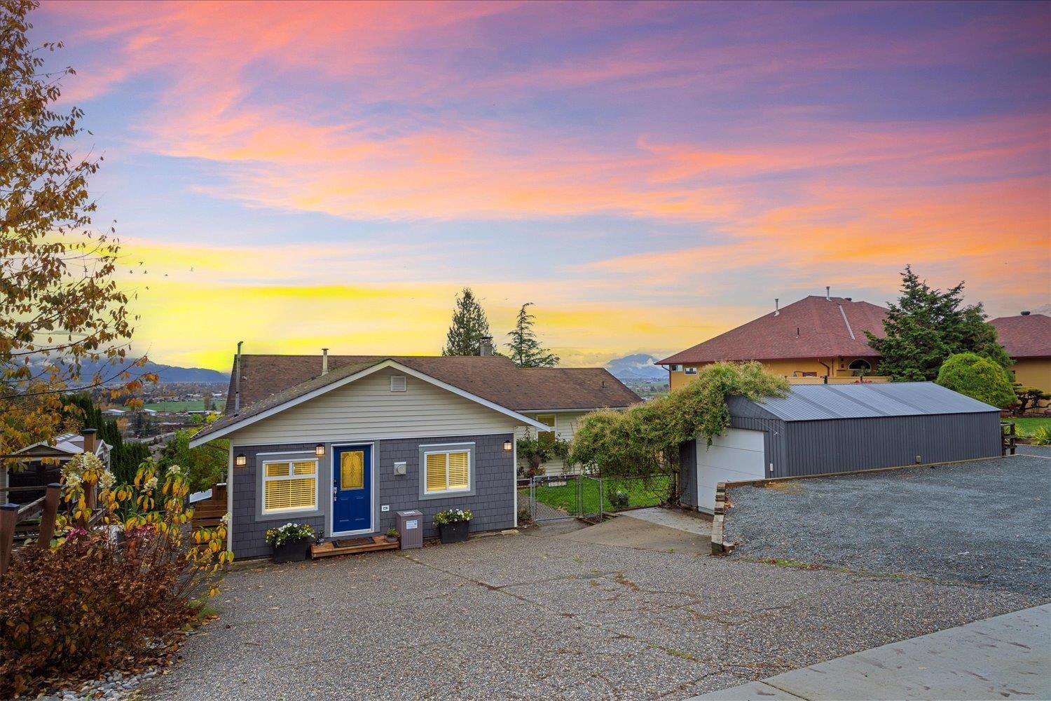 46455 Uplands Road, Promontory, Chilliwack, British Columbia  V2R 4W1 - Photo 2 - R3130410