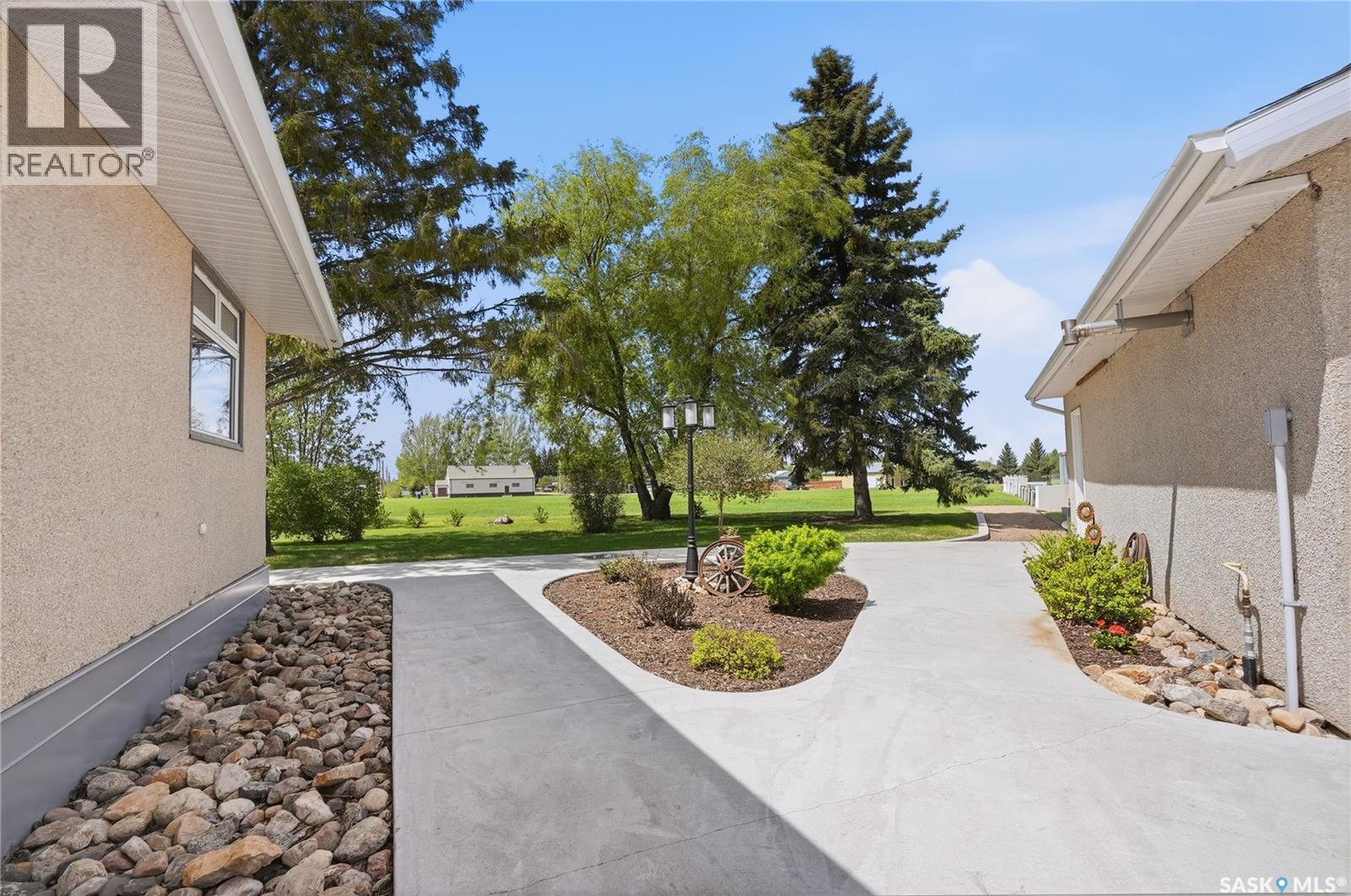 4009 Central Avenue, Laird, Saskatchewan  S0K 2H0 - Photo 53 - SK037803