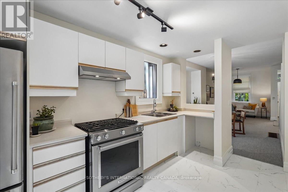 452 Sumach Street, Toronto, Ontario  M4X 1V7 - Photo 12 - C13224256