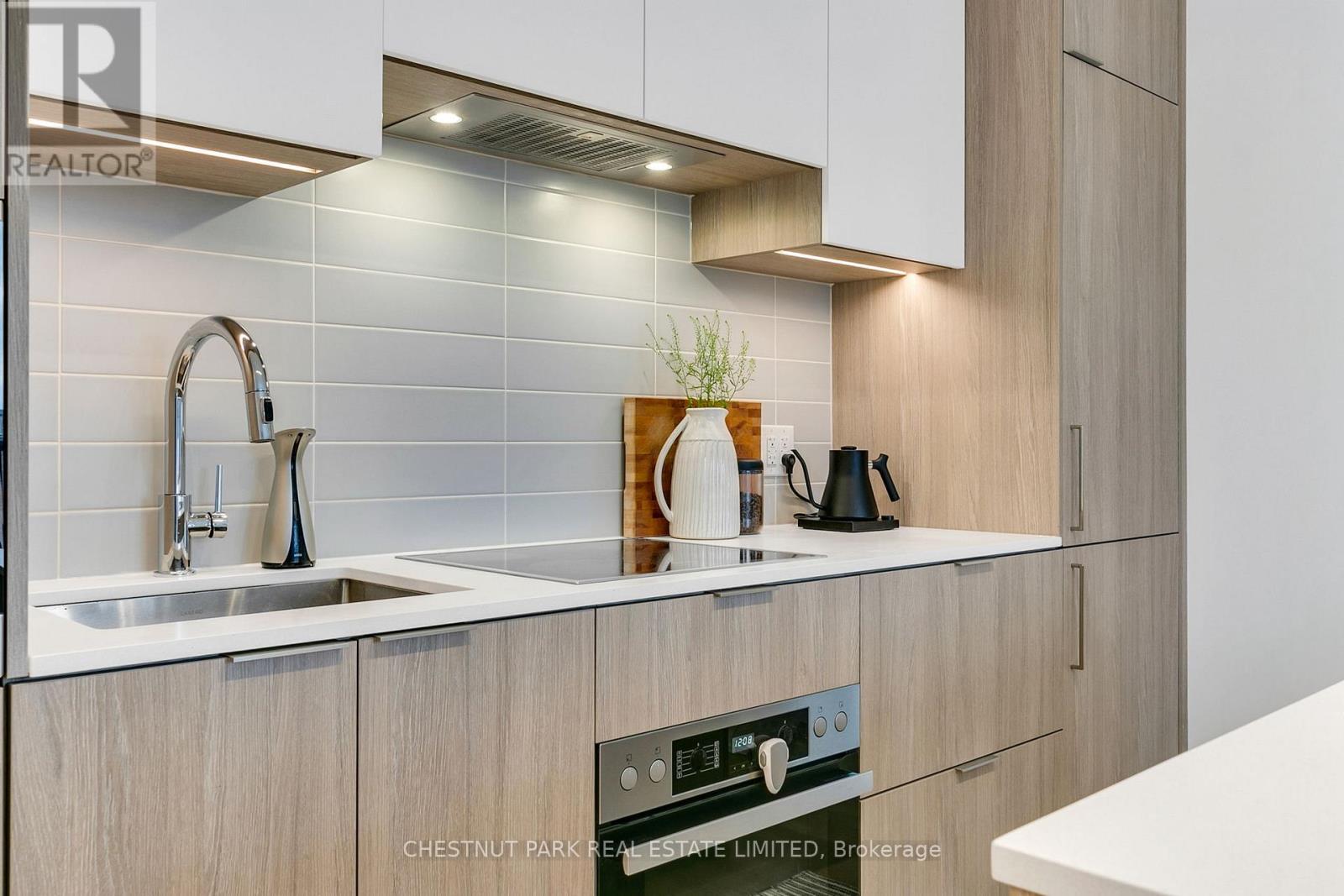 608 - 123 Portland Street, Toronto, Ontario  M5V 0V9 - Photo 18 - C13224368