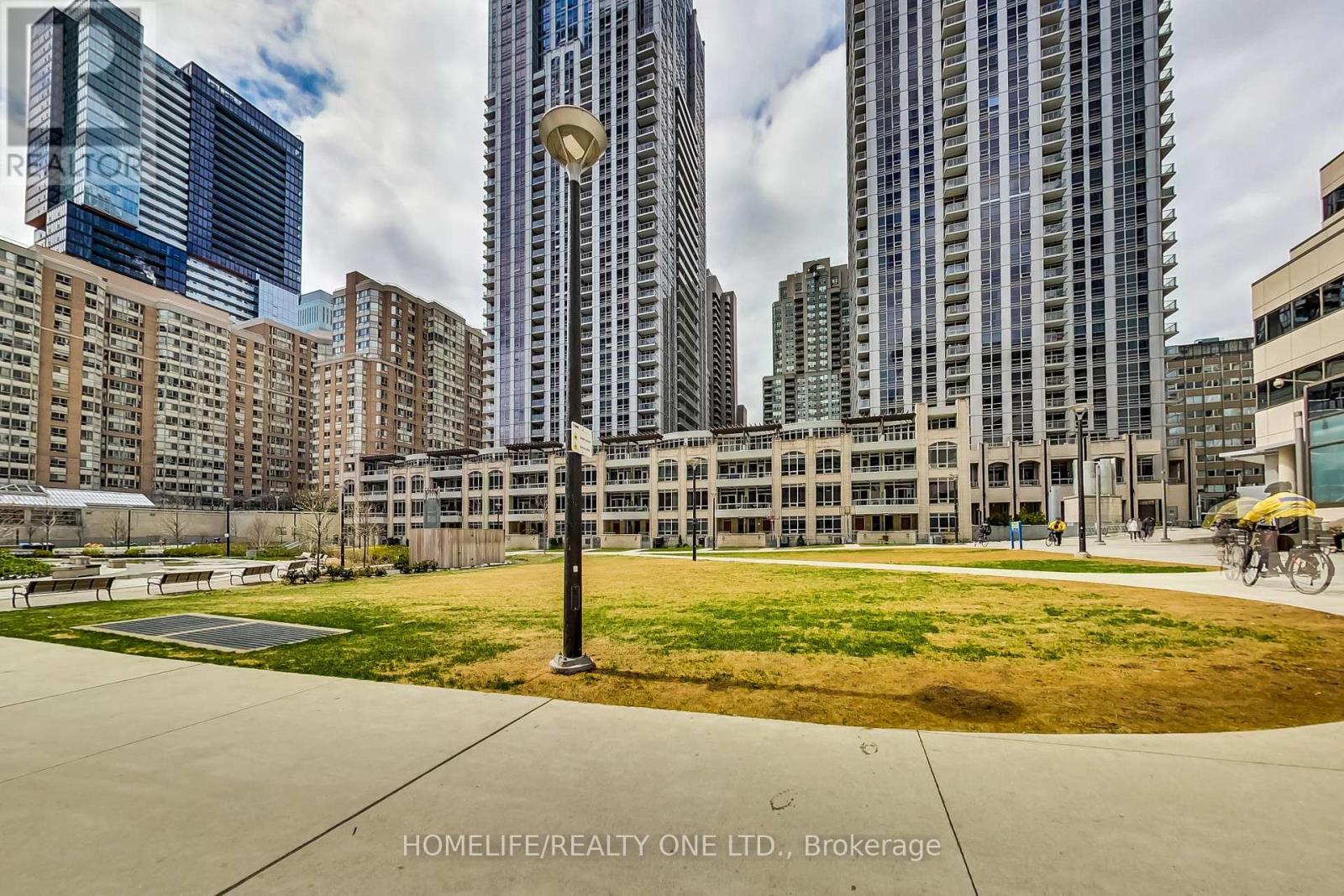 2709 - 761 Bay Street, Toronto, Ontario  M5G 2R2 - Photo 35 - C13224436