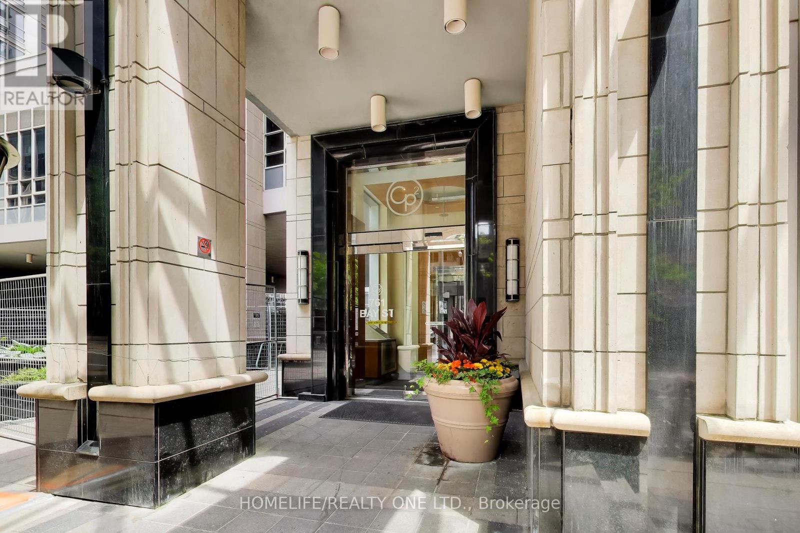 2709 - 761 Bay Street, Toronto, Ontario  M5G 2R2 - Photo 4 - C13224436