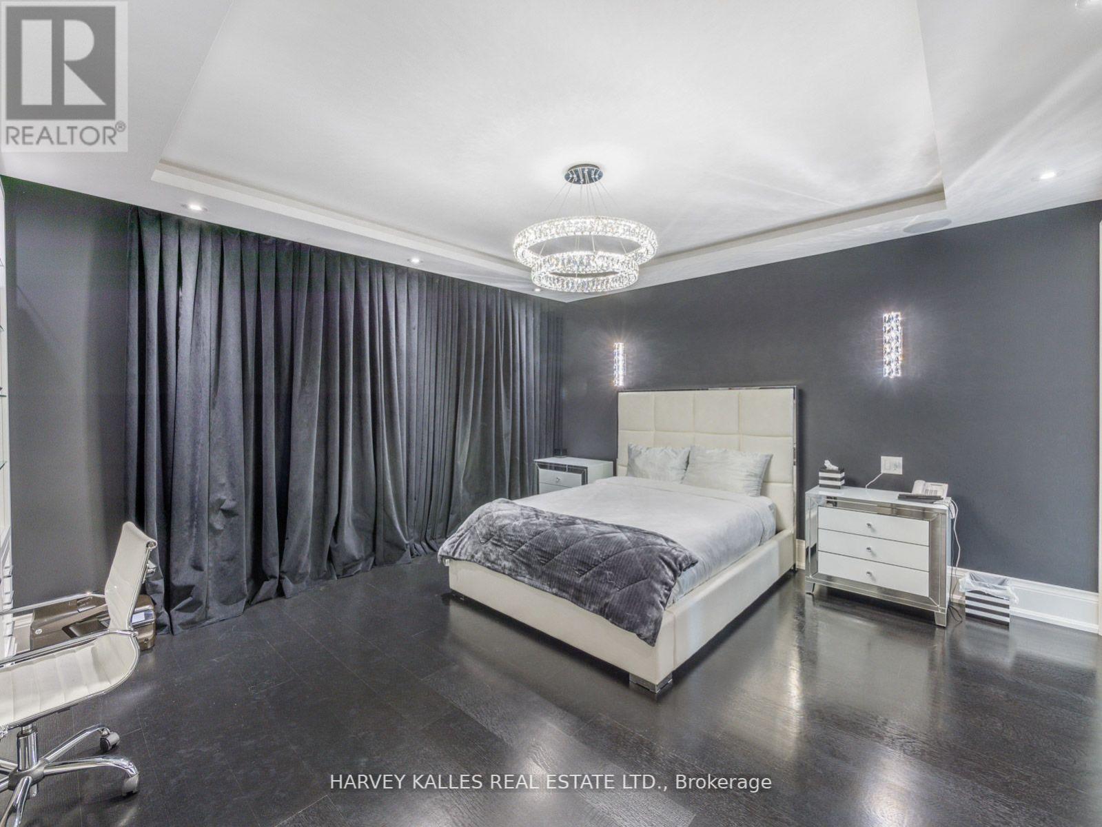 327 Cortleigh Boulevard, Toronto, Ontario  M5N 1B2 - Photo 39 - C13224476