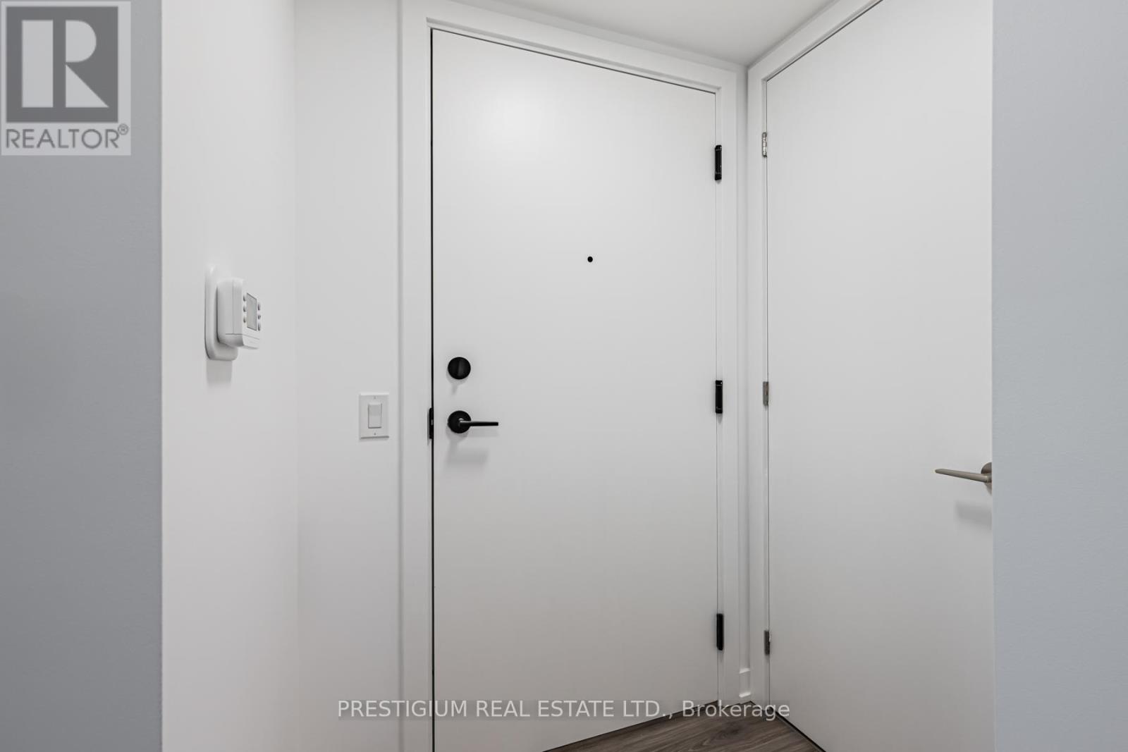 1801 - 100 Queen Street E, Toronto, Ontario  M5C 0B5 - Photo 5 - C13224518