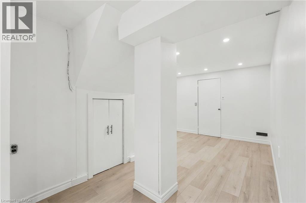 420 Elmwood Avenue Unit# Basement, Hamilton, Ontario  L9C 1T7 - Photo 9 - 40831131