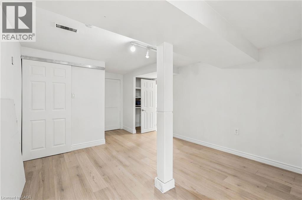 420 Elmwood Avenue Unit# Basement, Hamilton, Ontario  L9C 1T7 - Photo 13 - 40831131