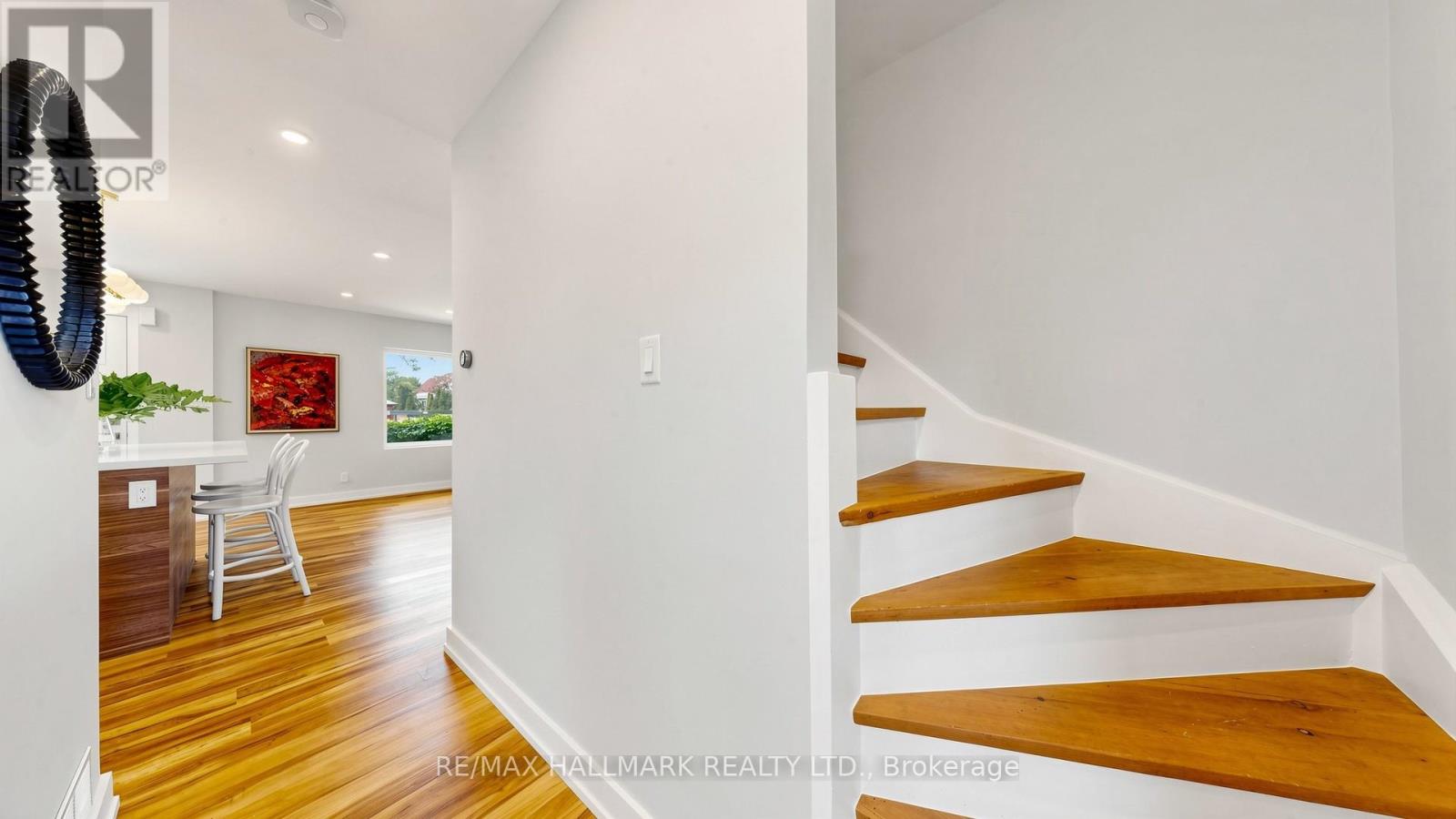 9 Squires Avenue, Toronto, Ontario  M4B 2R2 - Photo 14 - E13224464