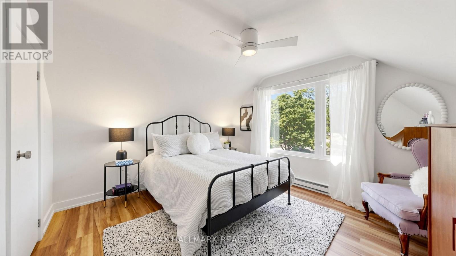 9 Squires Avenue, Toronto, Ontario  M4B 2R2 - Photo 17 - E13224464