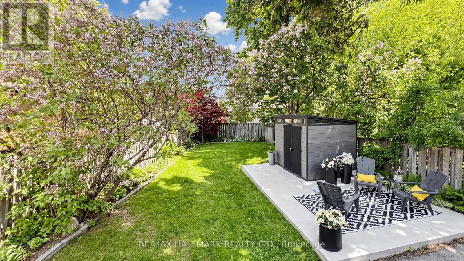 9 Squires Avenue, Toronto, Ontario  M4B 2R2 - Photo 32 - E13224464