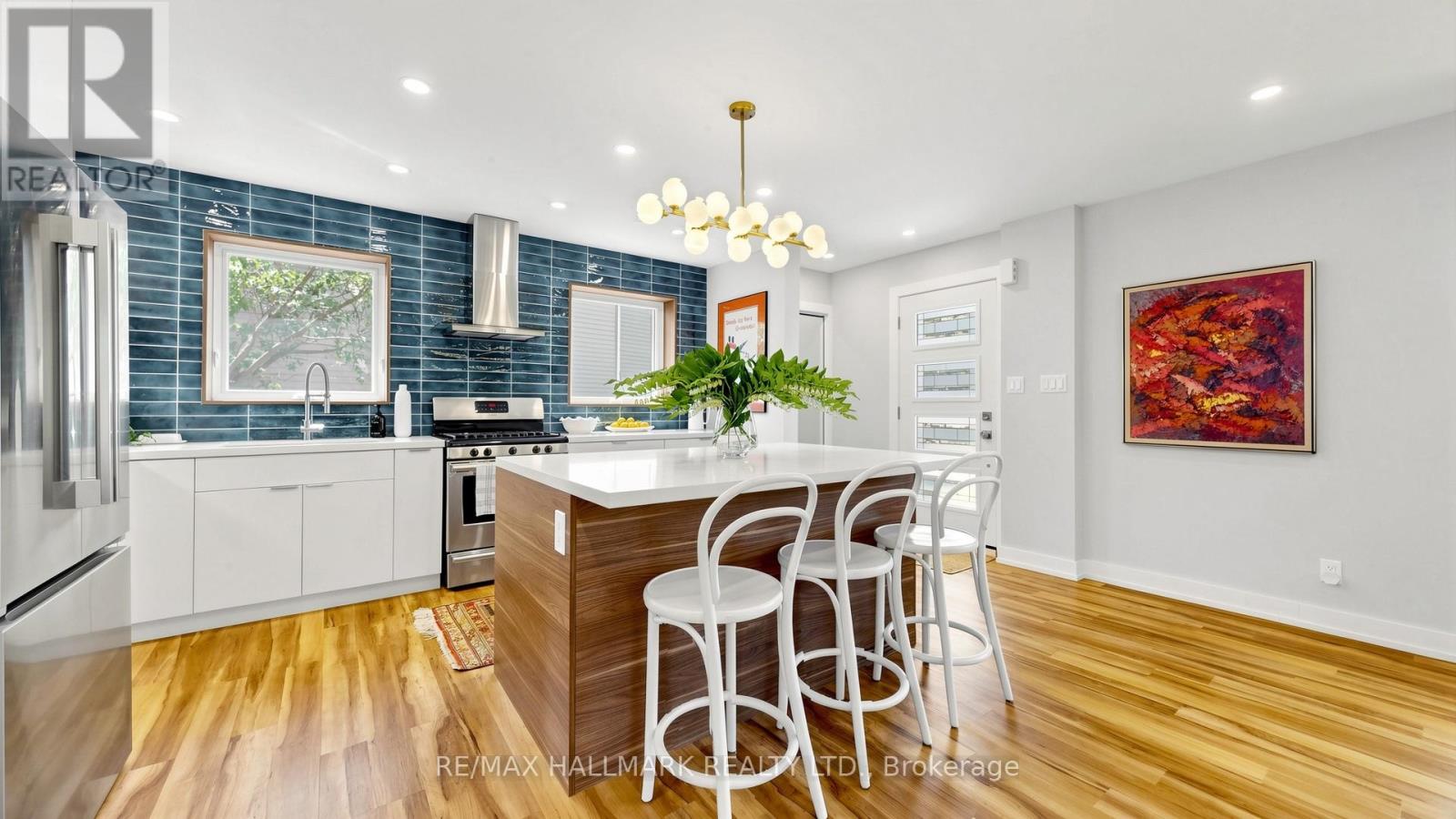 9 Squires Avenue, Toronto, Ontario  M4B 2R2 - Photo 8 - E13224464