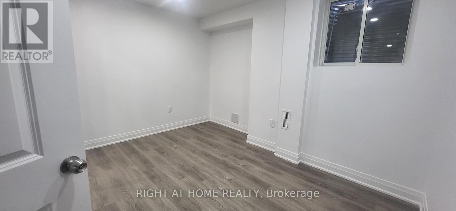 2117 Coppermine (Basement) Street, Oshawa, Ontario  L1L 0T2 - Photo 4 - E13224472