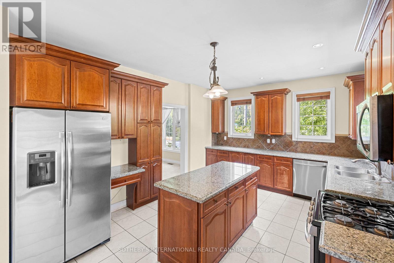 45 Montebello Crescent, Ajax, Ontario  L1T 4N2 - Photo 11 - E13224486