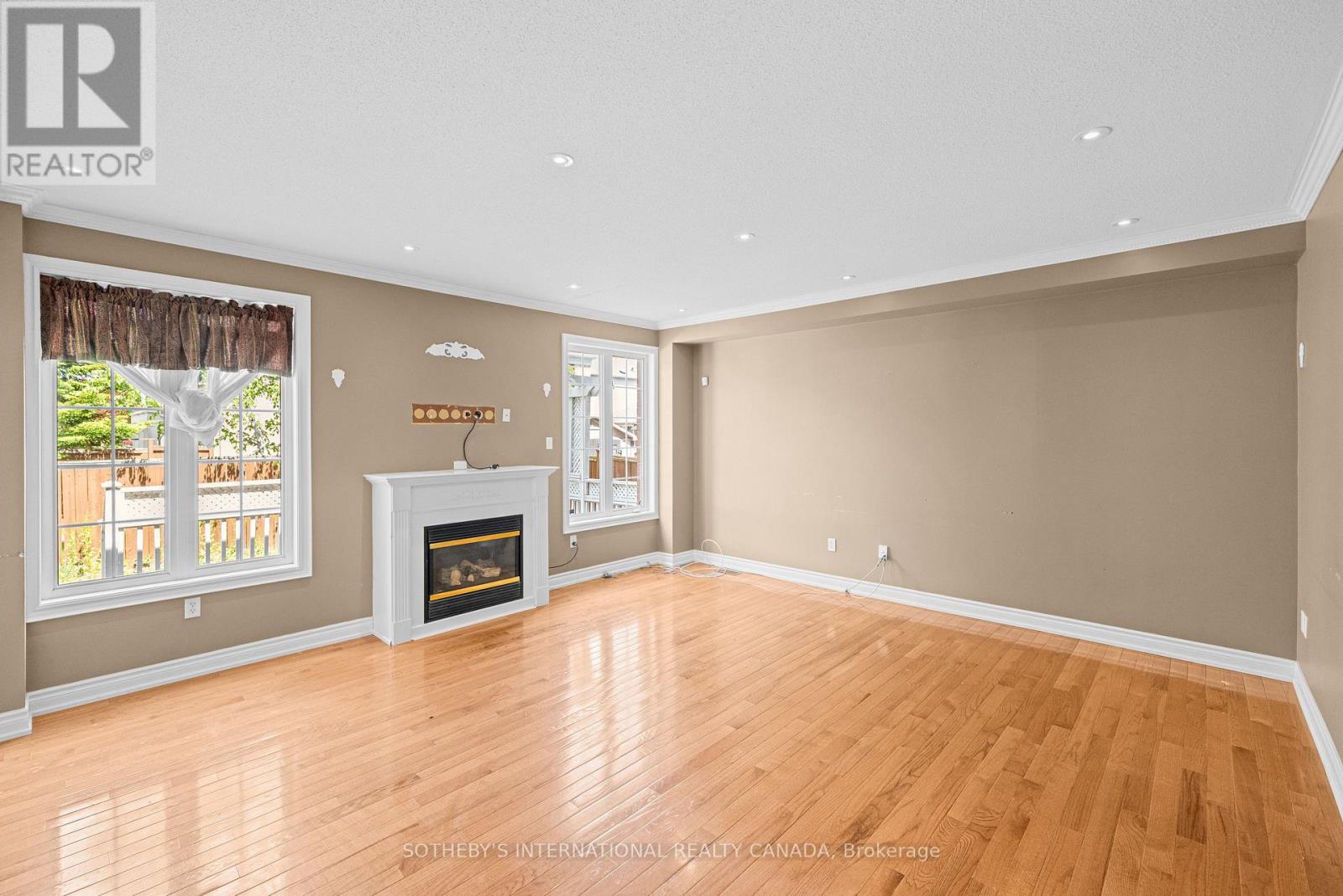 45 Montebello Crescent, Ajax, Ontario  L1T 4N2 - Photo 15 - E13224486