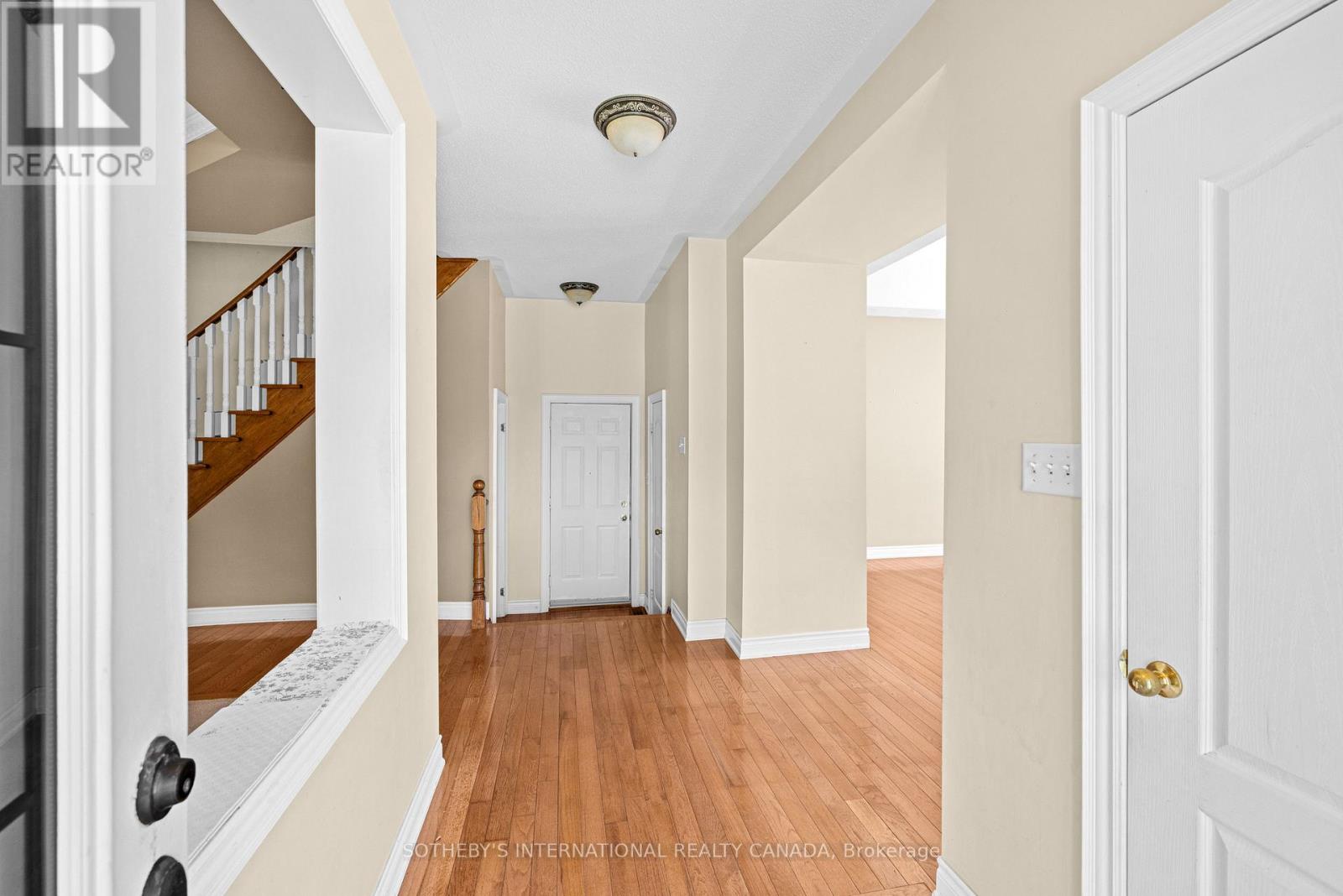45 Montebello Crescent, Ajax, Ontario  L1T 4N2 - Photo 4 - E13224486