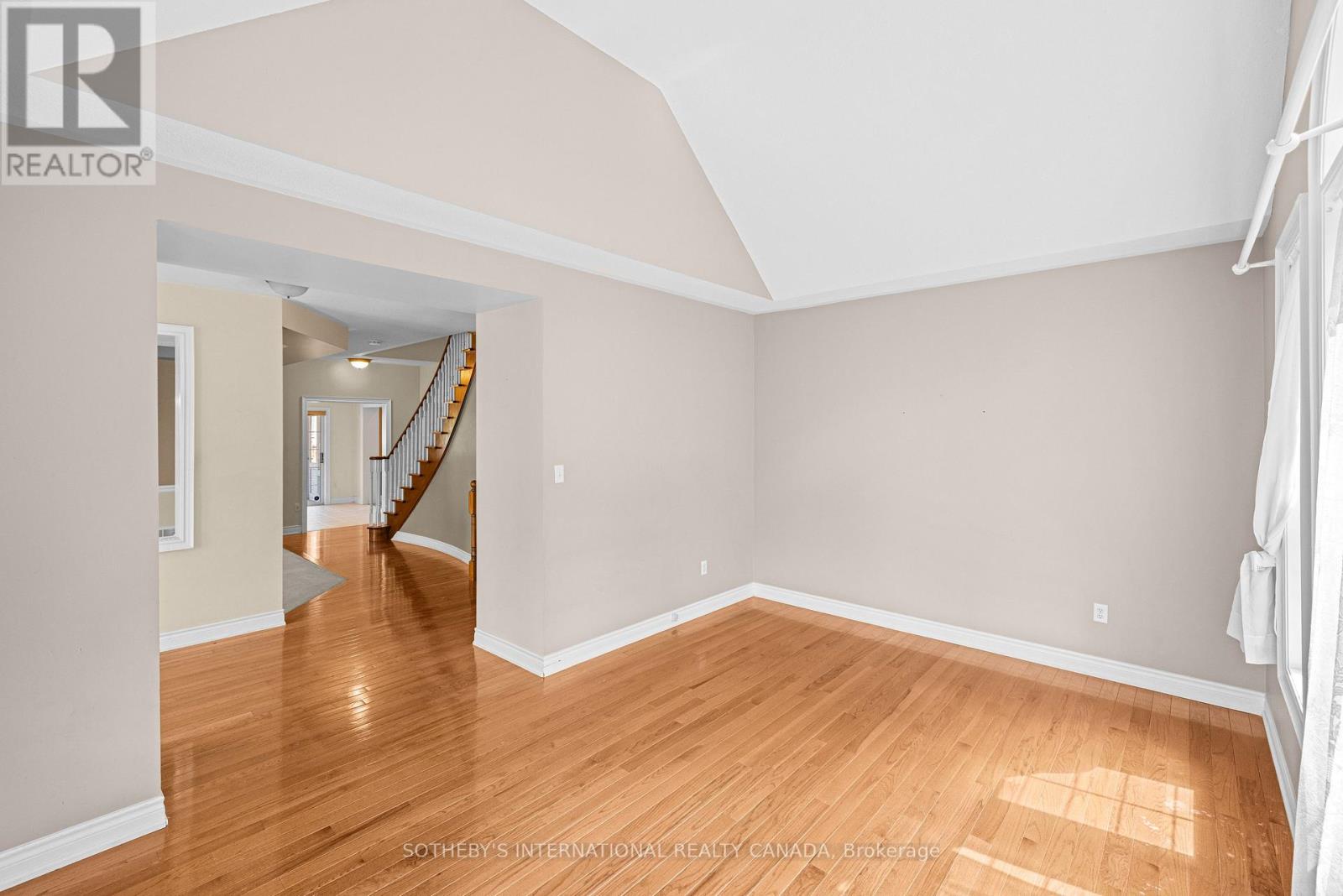 45 Montebello Crescent, Ajax, Ontario  L1T 4N2 - Photo 7 - E13224486