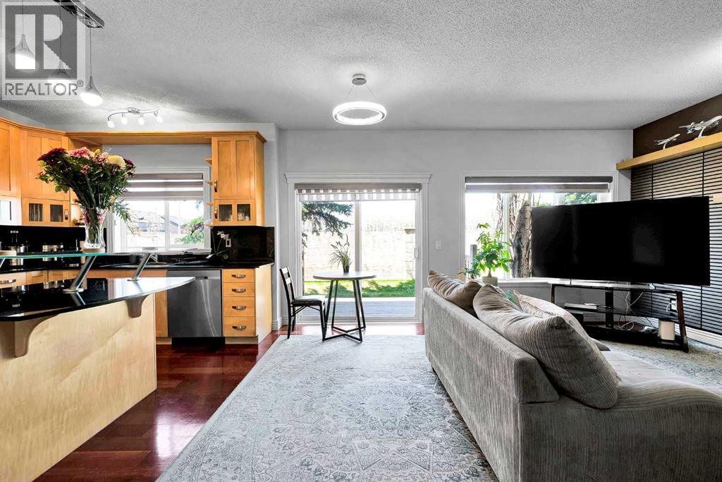 69, 39 Strathlea Common Sw, Calgary, Alberta  T3H 5P8 - Photo 6 - A2311970