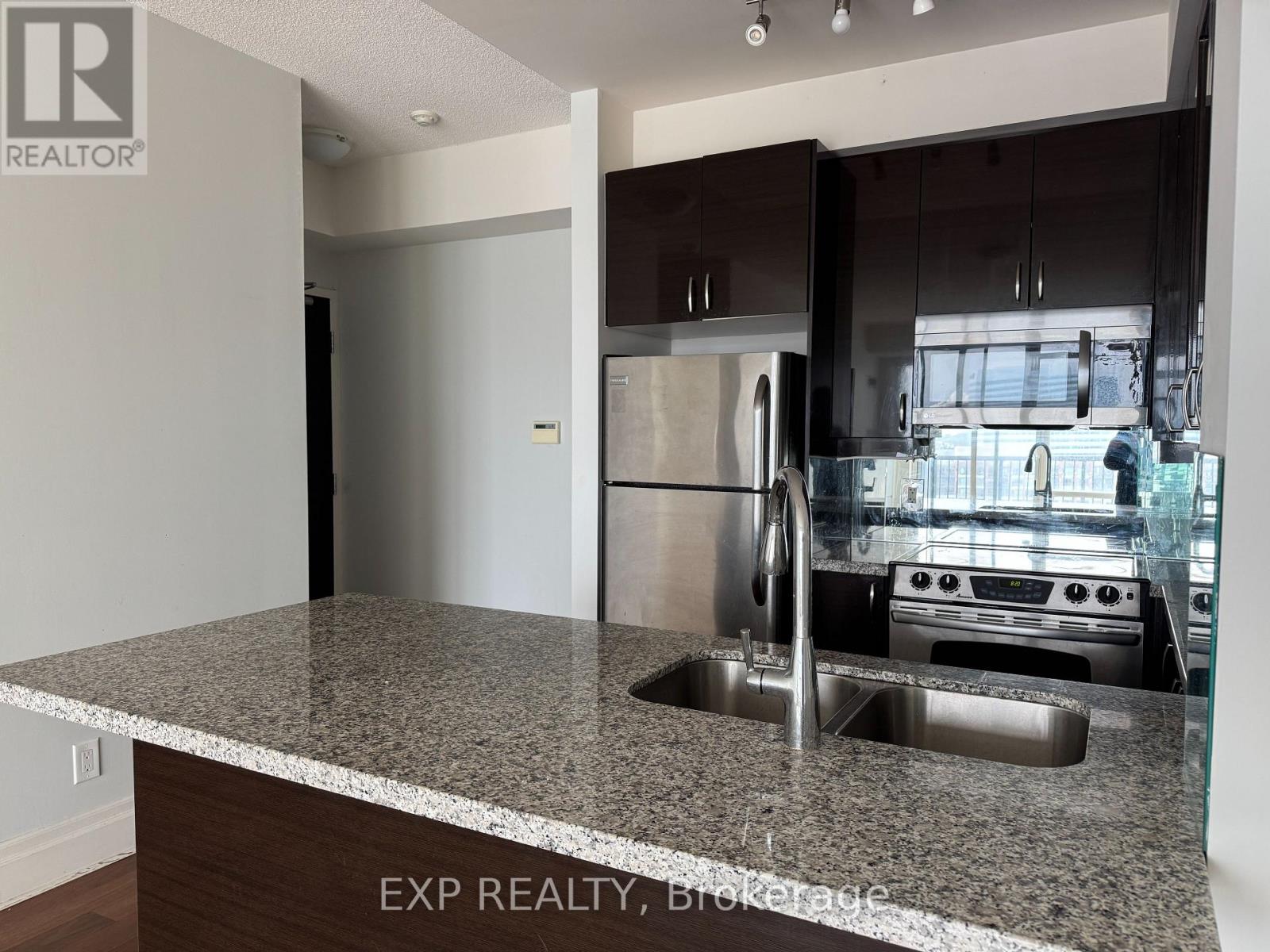1001 - 151 Upper Duke Crescent, Markham, Ontario  L6G 0C9 - Photo 3 - N13224220