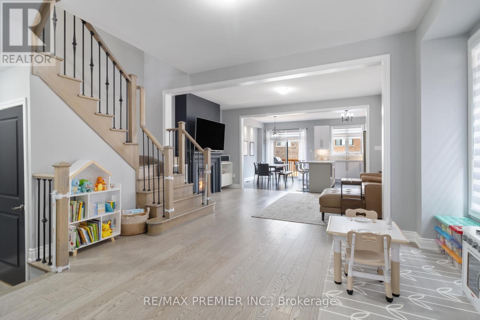 230 Cranbrook Crescent, Vaughan, Ontario  L4H 4K9 - Photo 8 - N13224276