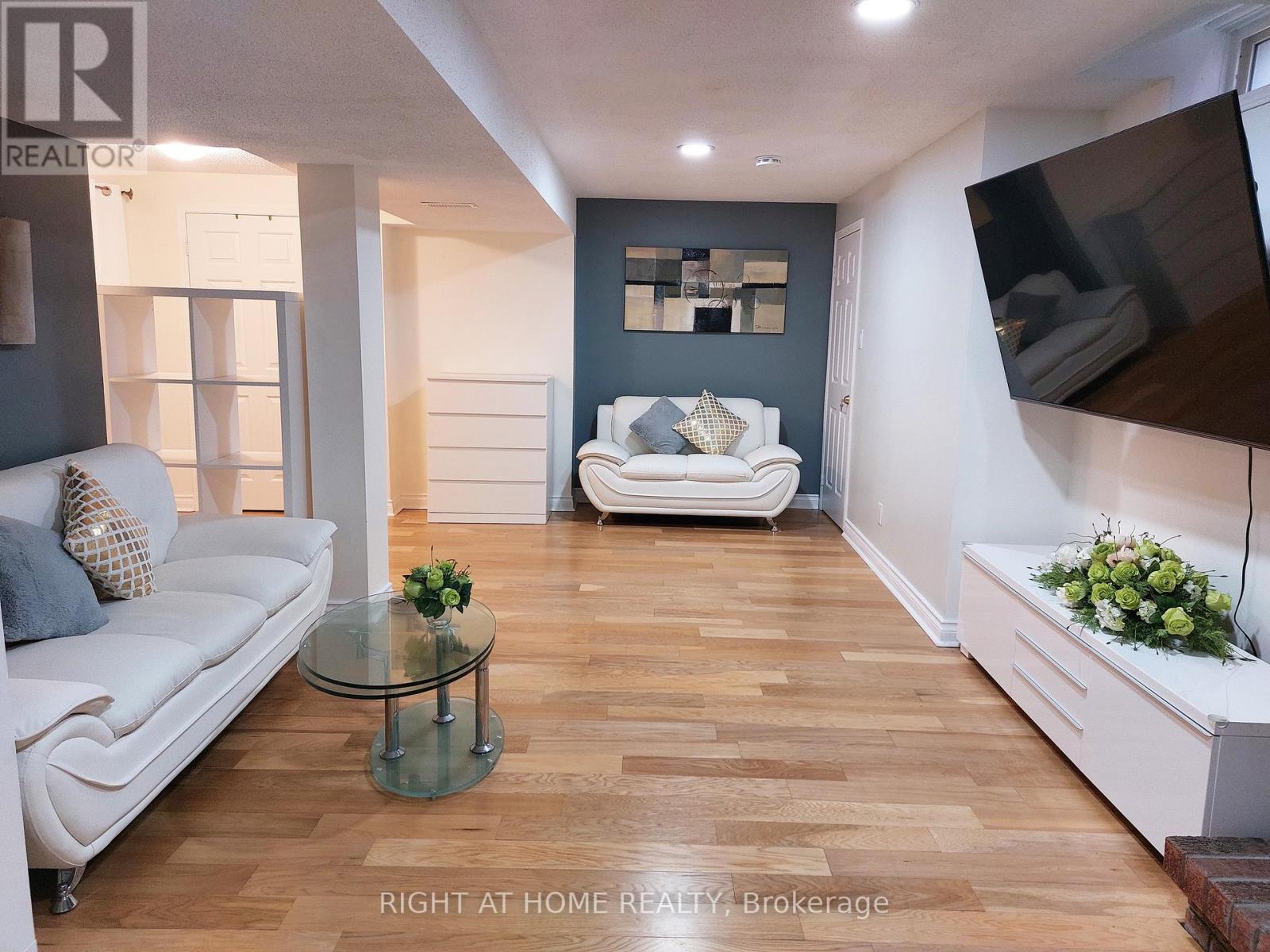 151 KEFFER CIRCLE, Newmarket, Ontario