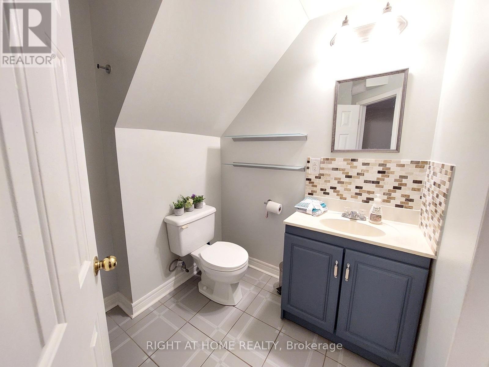 151 Keffer Circle, Newmarket, Ontario  L3X 1R9 - Photo 16 - N13224396