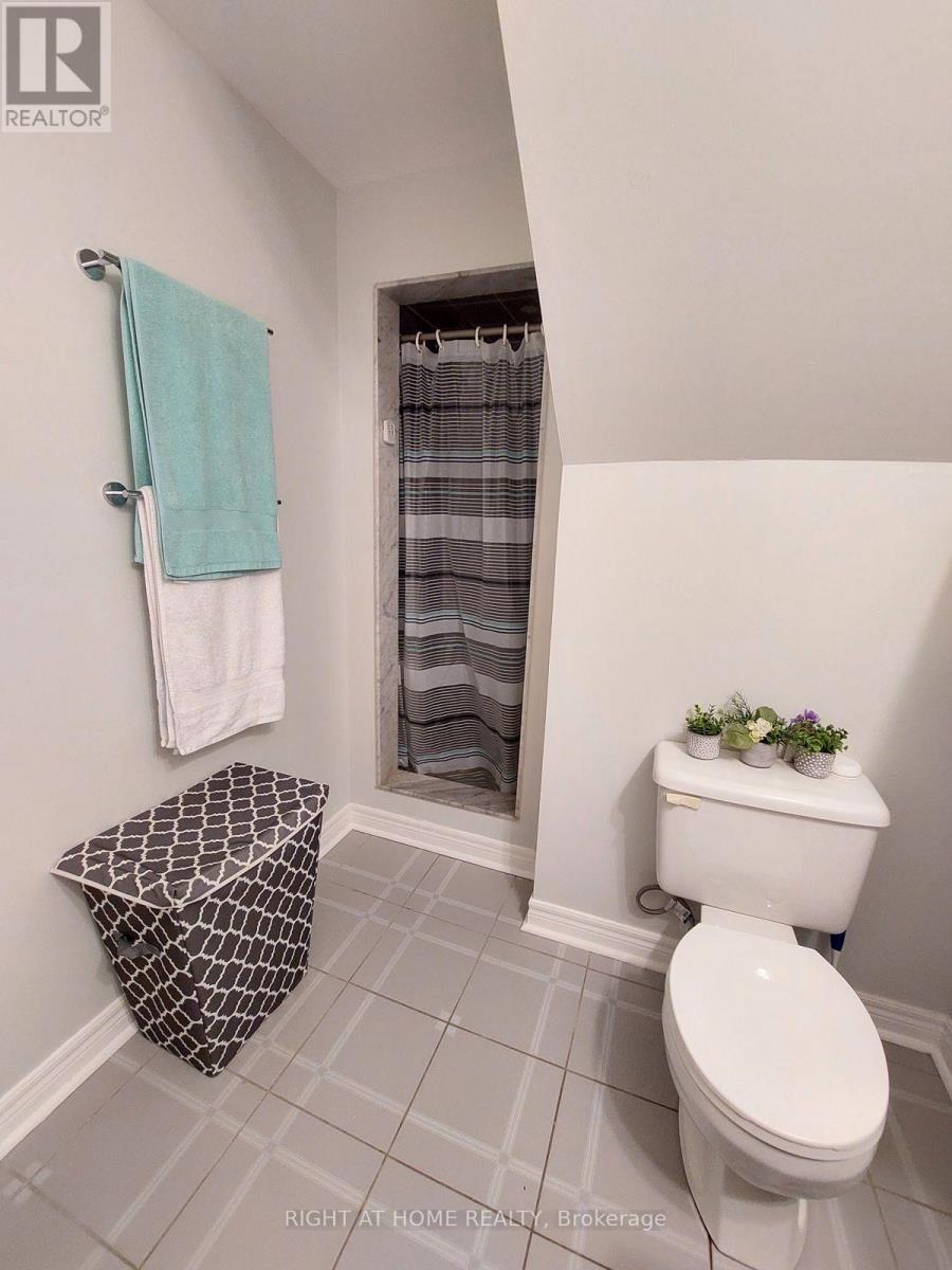 151 Keffer Circle, Newmarket, Ontario  L3X 1R9 - Photo 17 - N13224396