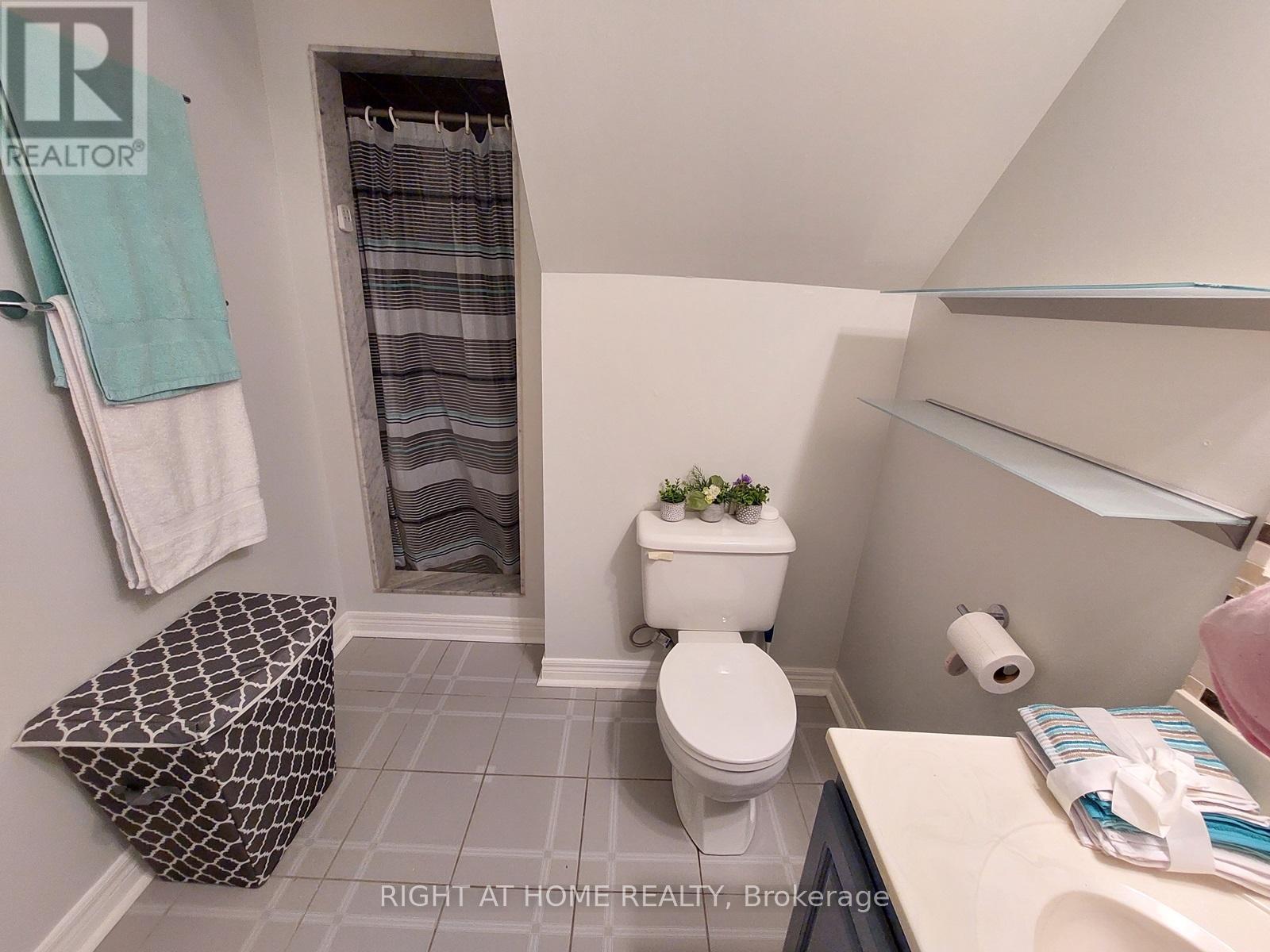 151 Keffer Circle, Newmarket, Ontario  L3X 1R9 - Photo 18 - N13224396