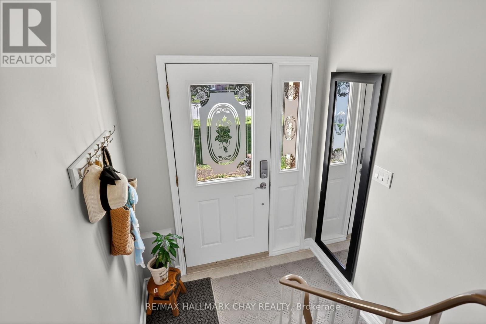 Lower Unit - 46 Essa Road, New Tecumseth, Ontario  L9R 1N6 - Photo 3 - N13224440