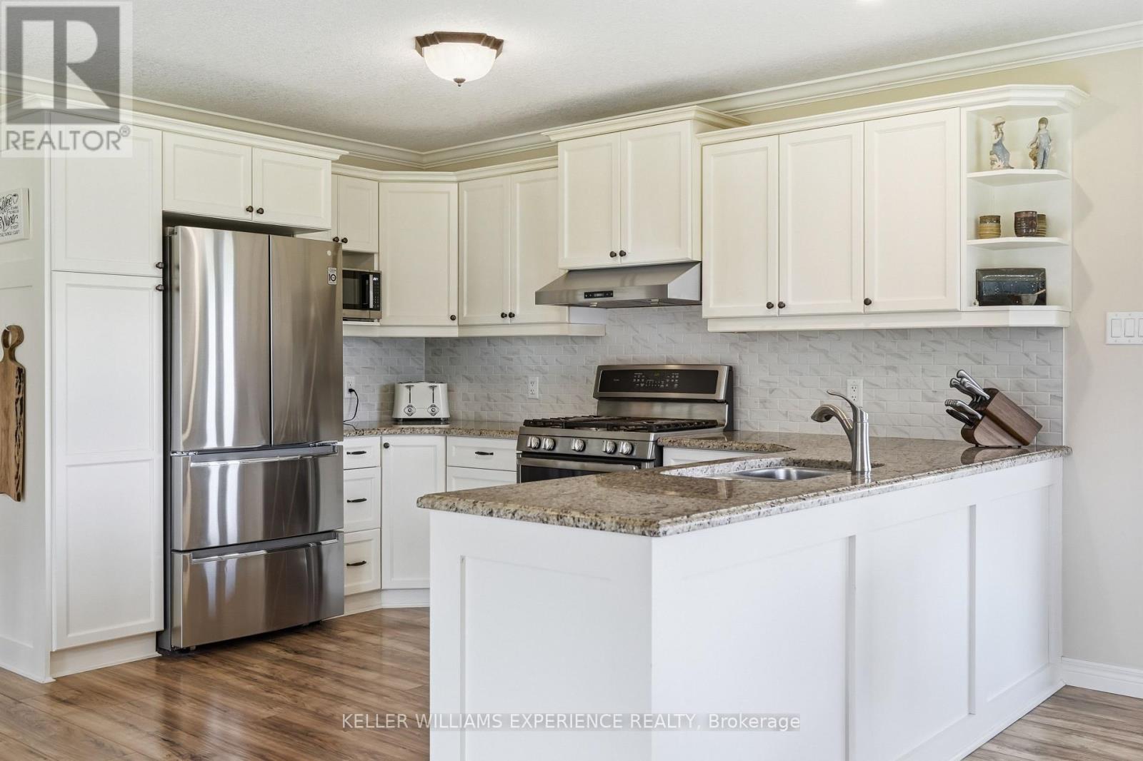 5733 Line 4 Line N, Oro-Medonte, Ontario  L4R 4K3 - Photo 10 - S13224184