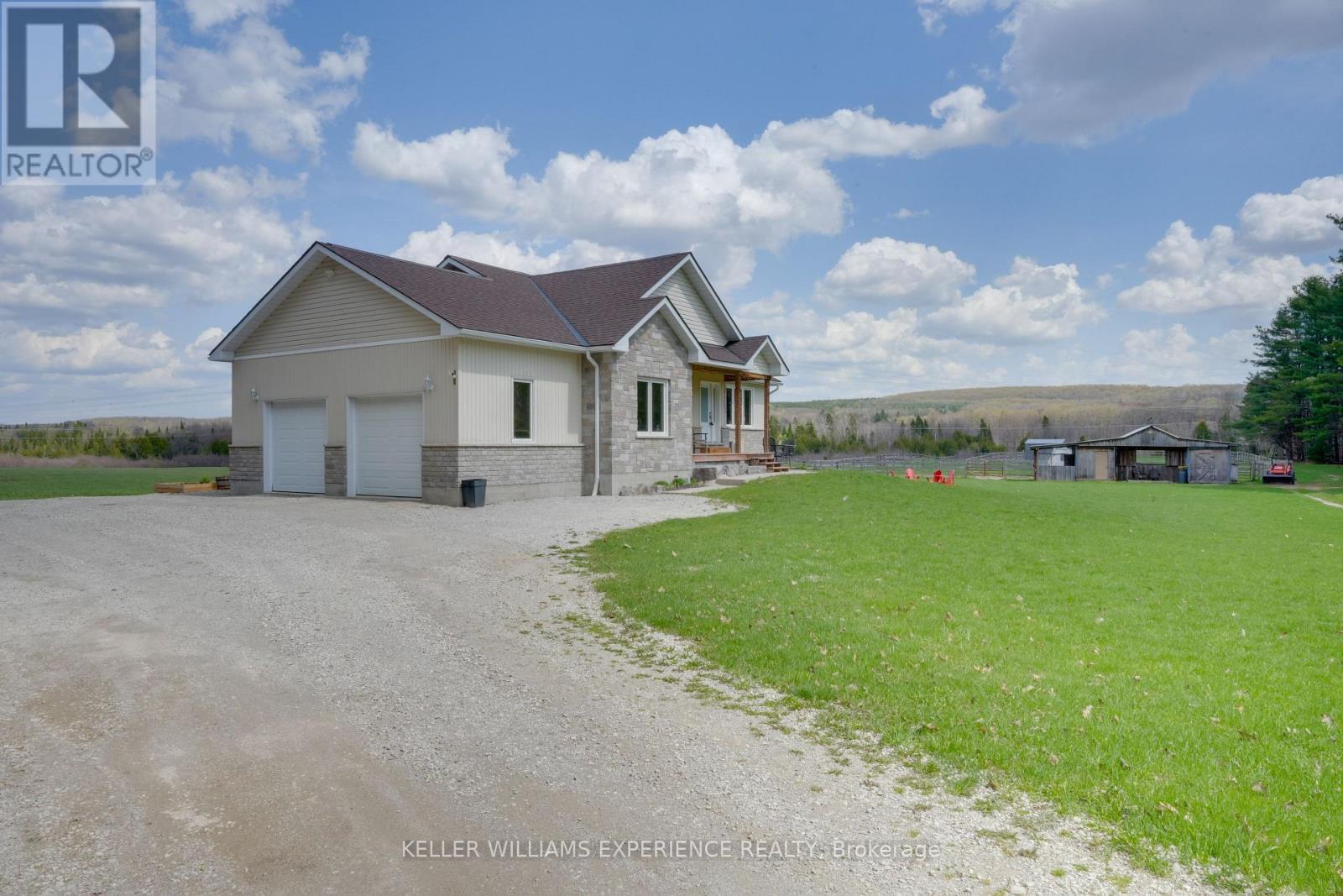 5733 Line 4 Line N, Oro-Medonte, Ontario  L4R 4K3 - Photo 4 - S13224184