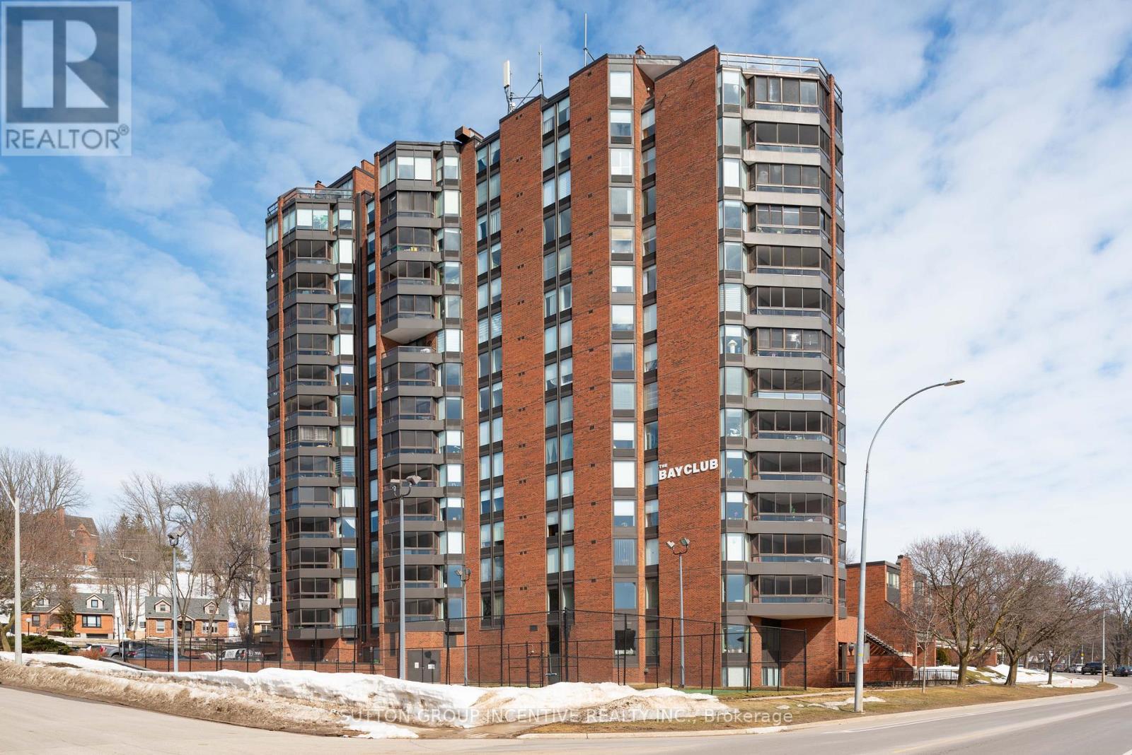 117 - 181 COLLIER STREET, barrie (north shore), Ontario