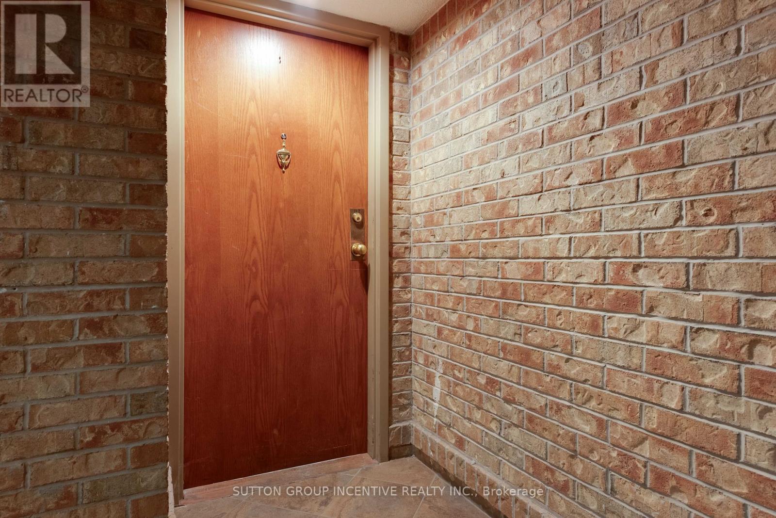 117 - 181 Collier Street, Barrie (North Shore), Ontario  L4M 5L6 - Photo 4 - S13224386