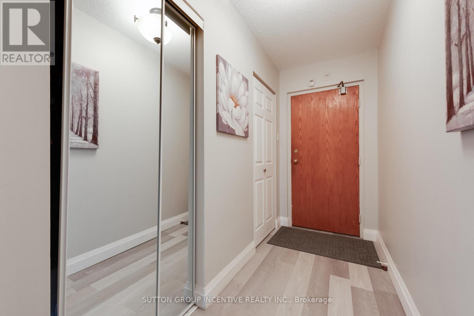 117 - 181 Collier Street, Barrie (North Shore), Ontario  L4M 5L6 - Photo 5 - S13224386