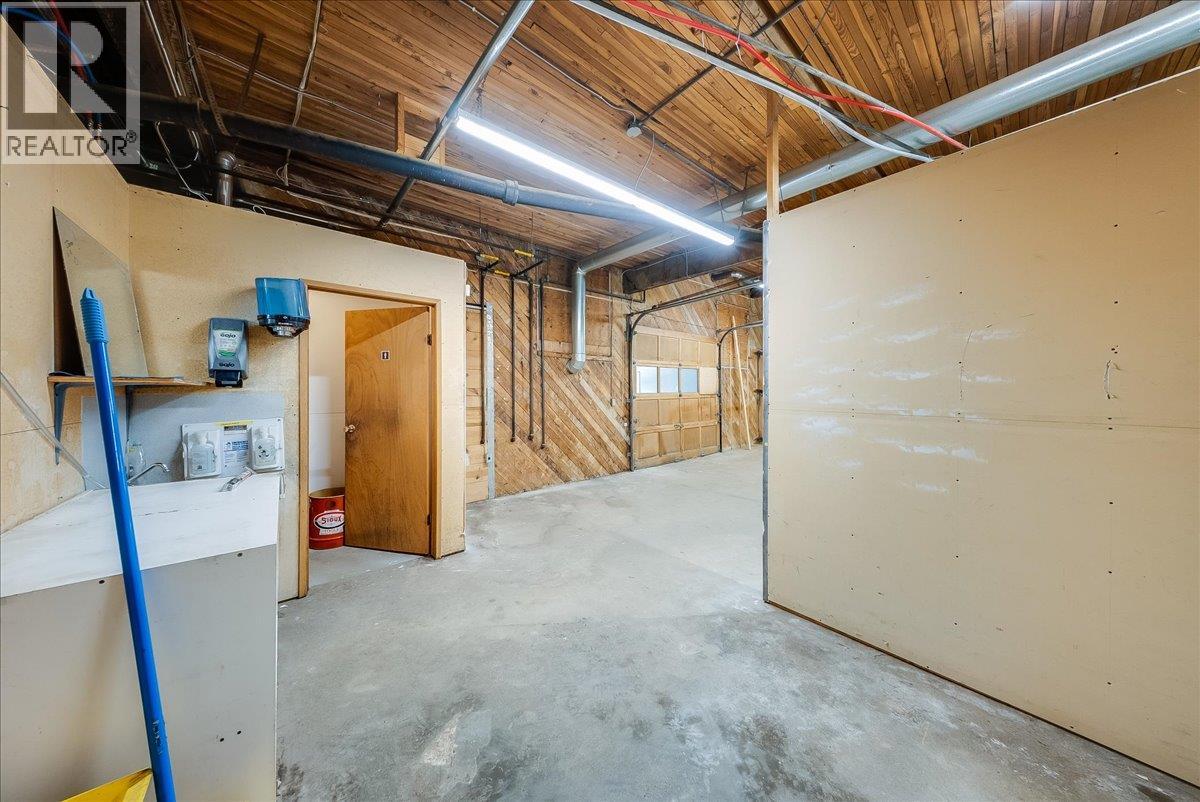 1846 First Street, Fruitvale, British Columbia V0G 1L0 - Photo 26 - 10389700