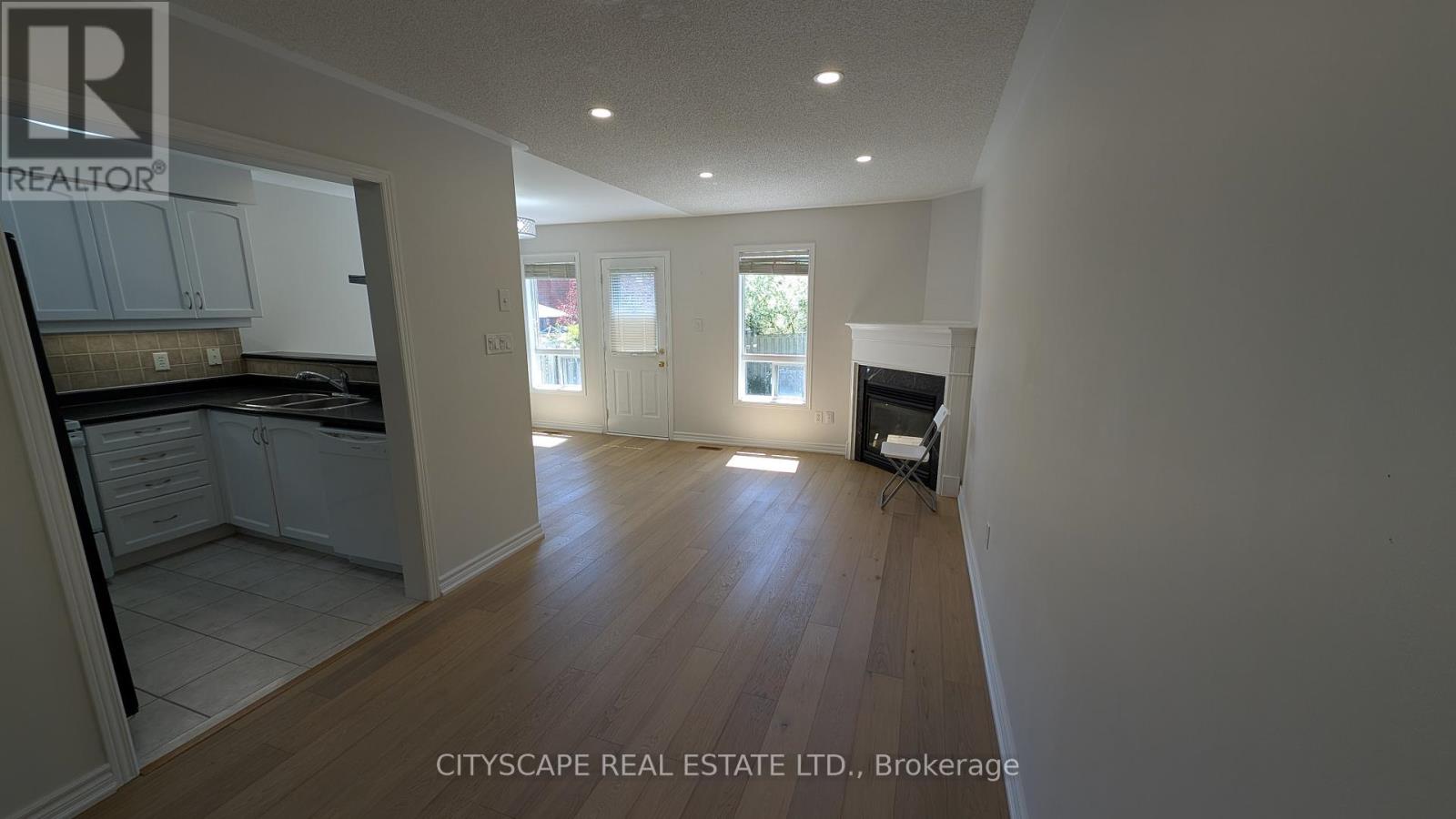 1850 Imperial Way, Burlington, Ontario  L7L 7M2 - Photo 6 - W13224304